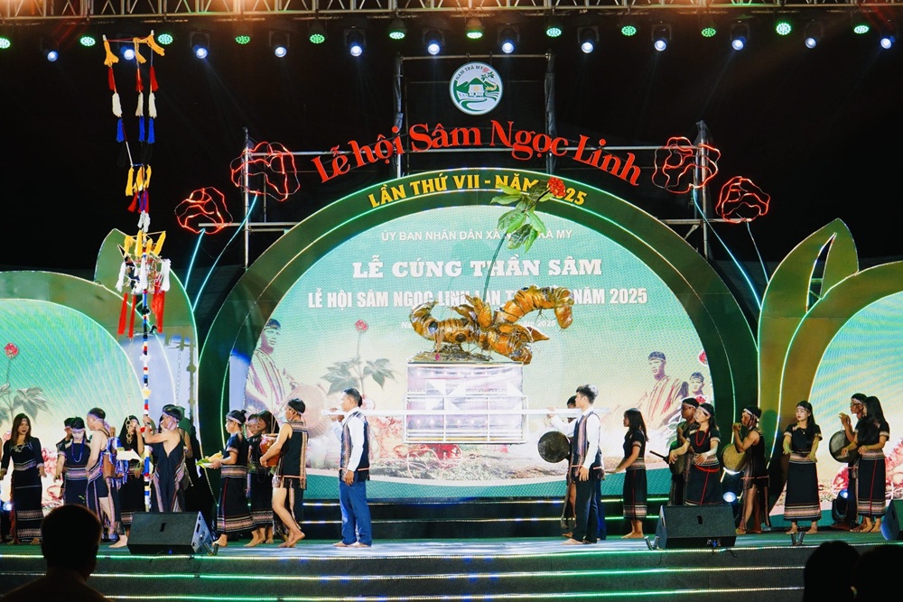 khai mac le hoi sam ngoc linh 2025 3