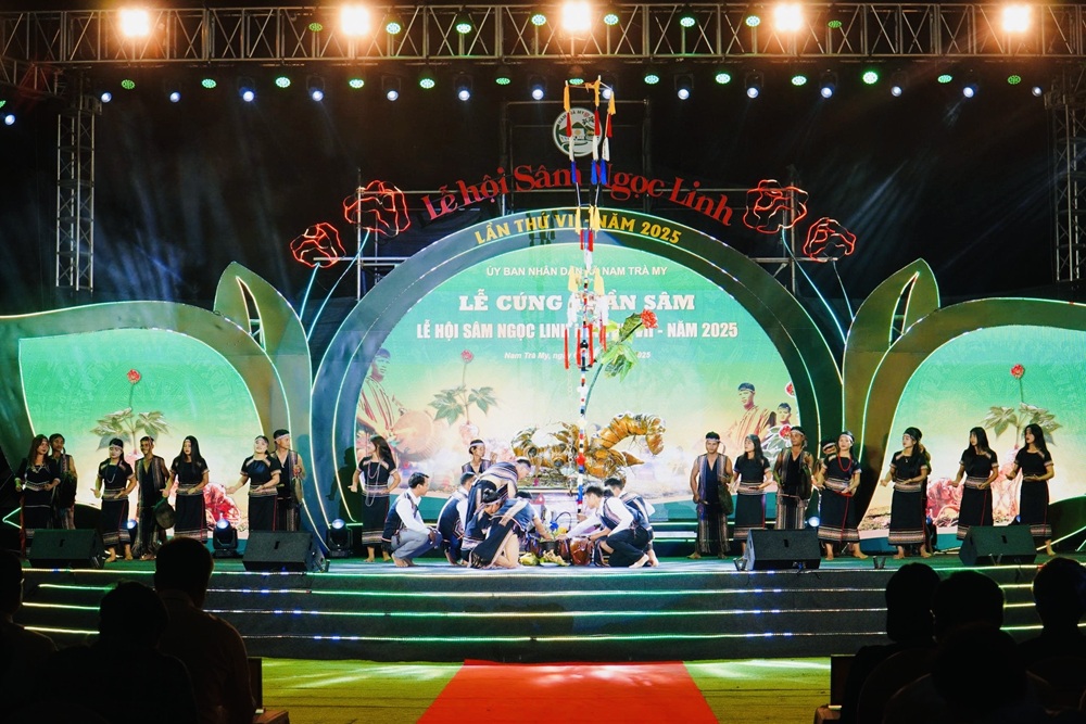 khai mac le hoi sam ngoc linh 2025