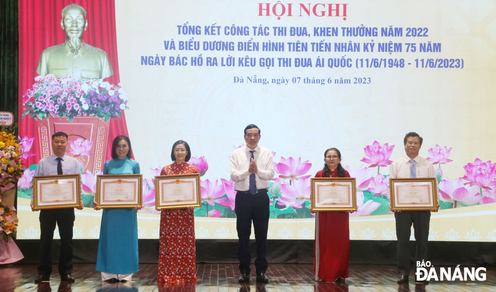 khen thuong dien hinh tien tien 2022 1