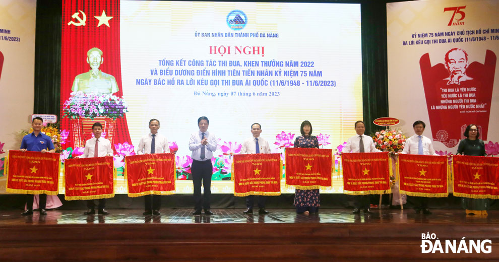 khen thuong dien hinh tien tien 2022