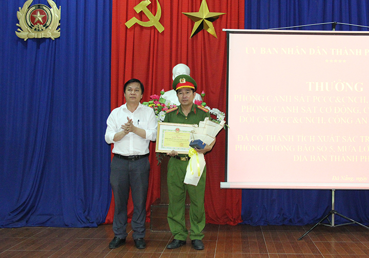 khen thuong luc luong phong chong bao so 5 1