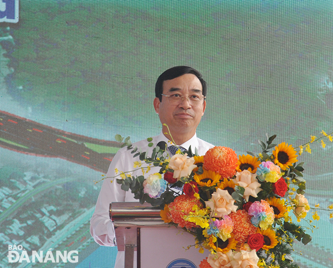 khoi cong duong ven bien noi cang lien chieu 1