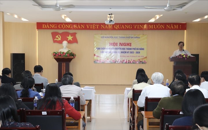 khuyen hoc 2023
