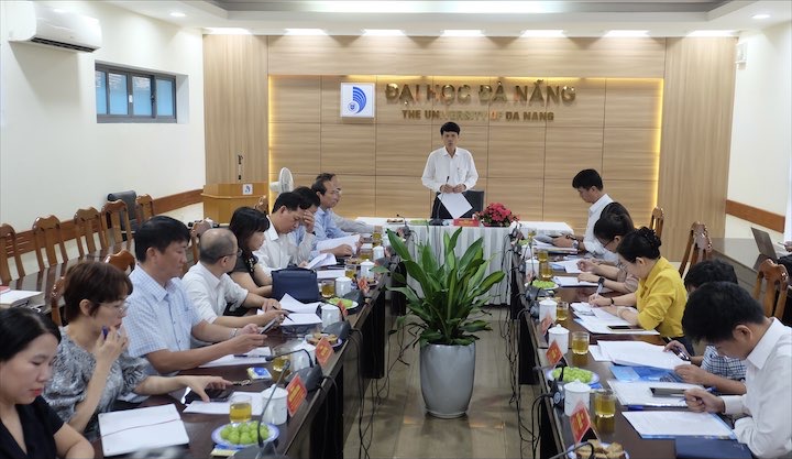 kiem tra dan chu tai dai hoc da nang 1209