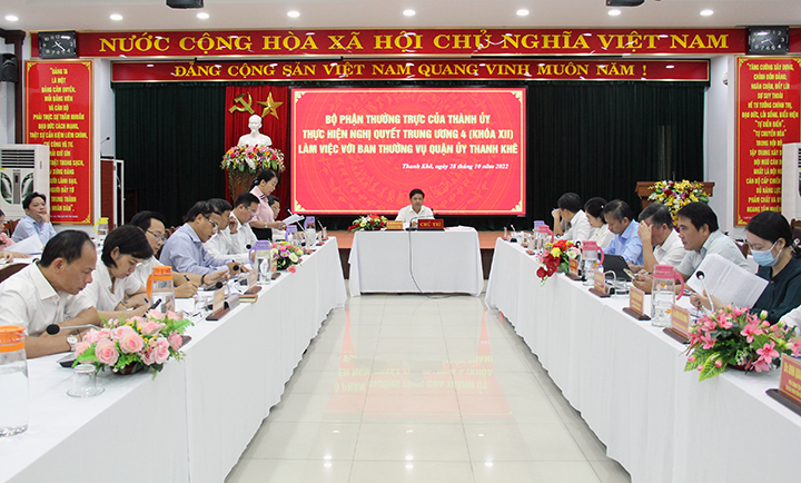 kiem tra quan uy thanh khe ve viec thuc hien nghi quyet tu4
