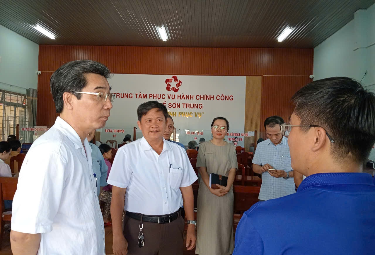 kiem tra trung tam phuc vu hanh chinh cong que son trung 7 2025