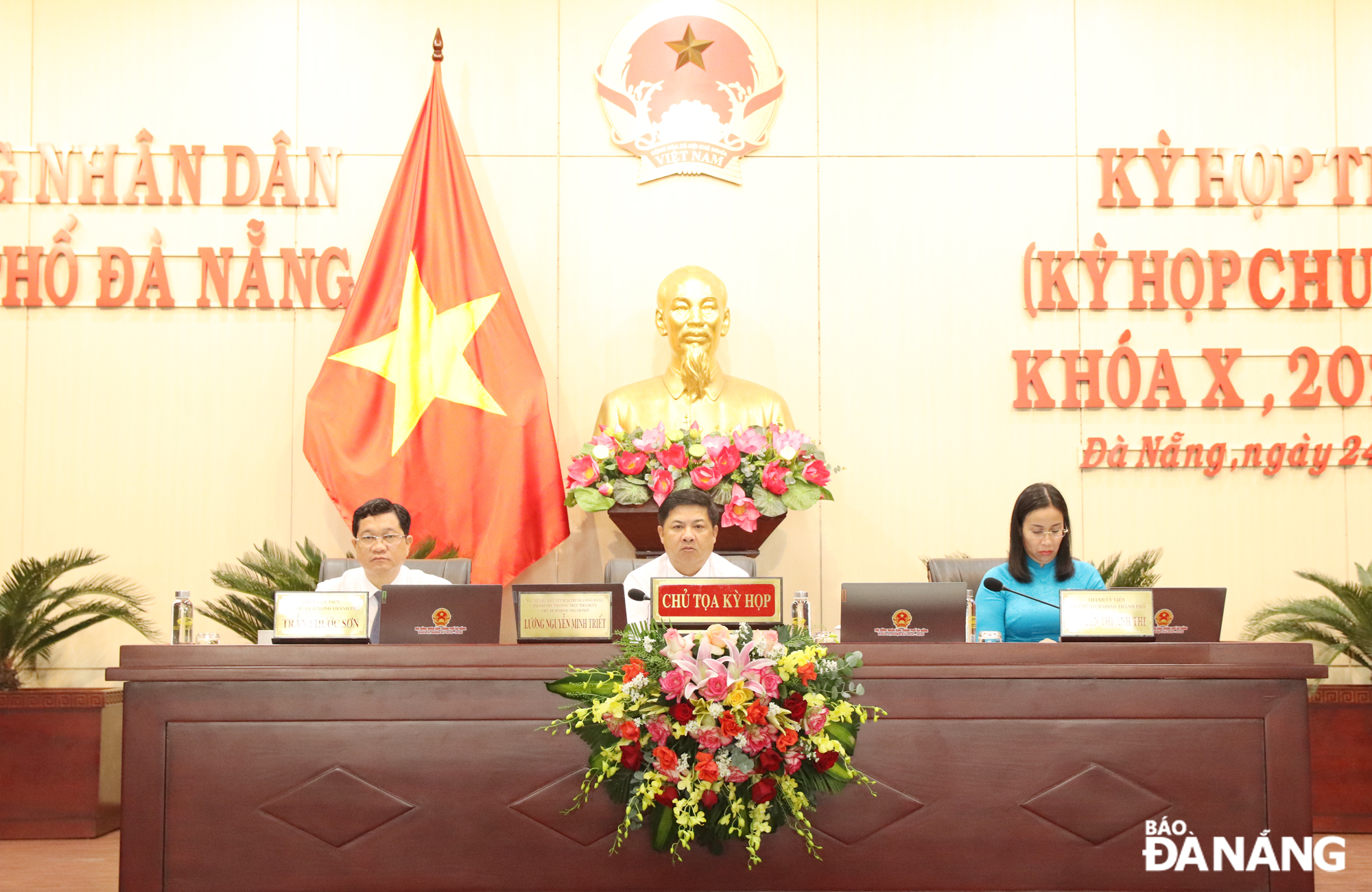 ky hop thu 11 hdnd khoa 10 2