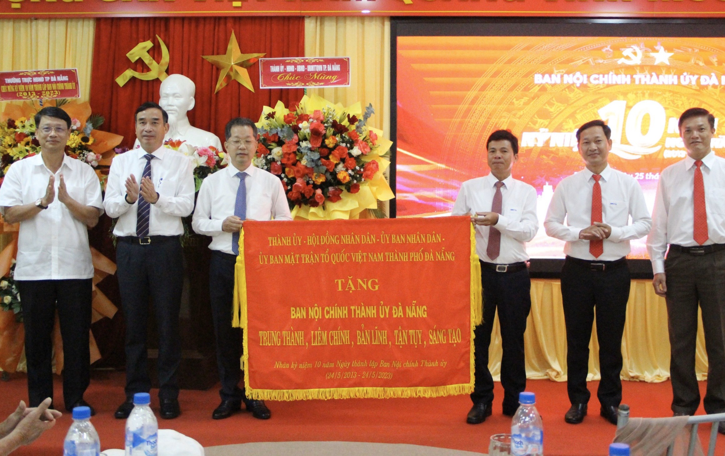 ky niem 10 nam thanh lap ban noi chinh 1
