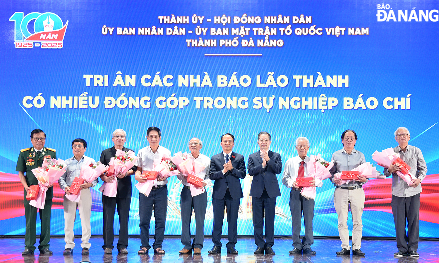 ky niem 100 nam ngay bao chi cm vn 1