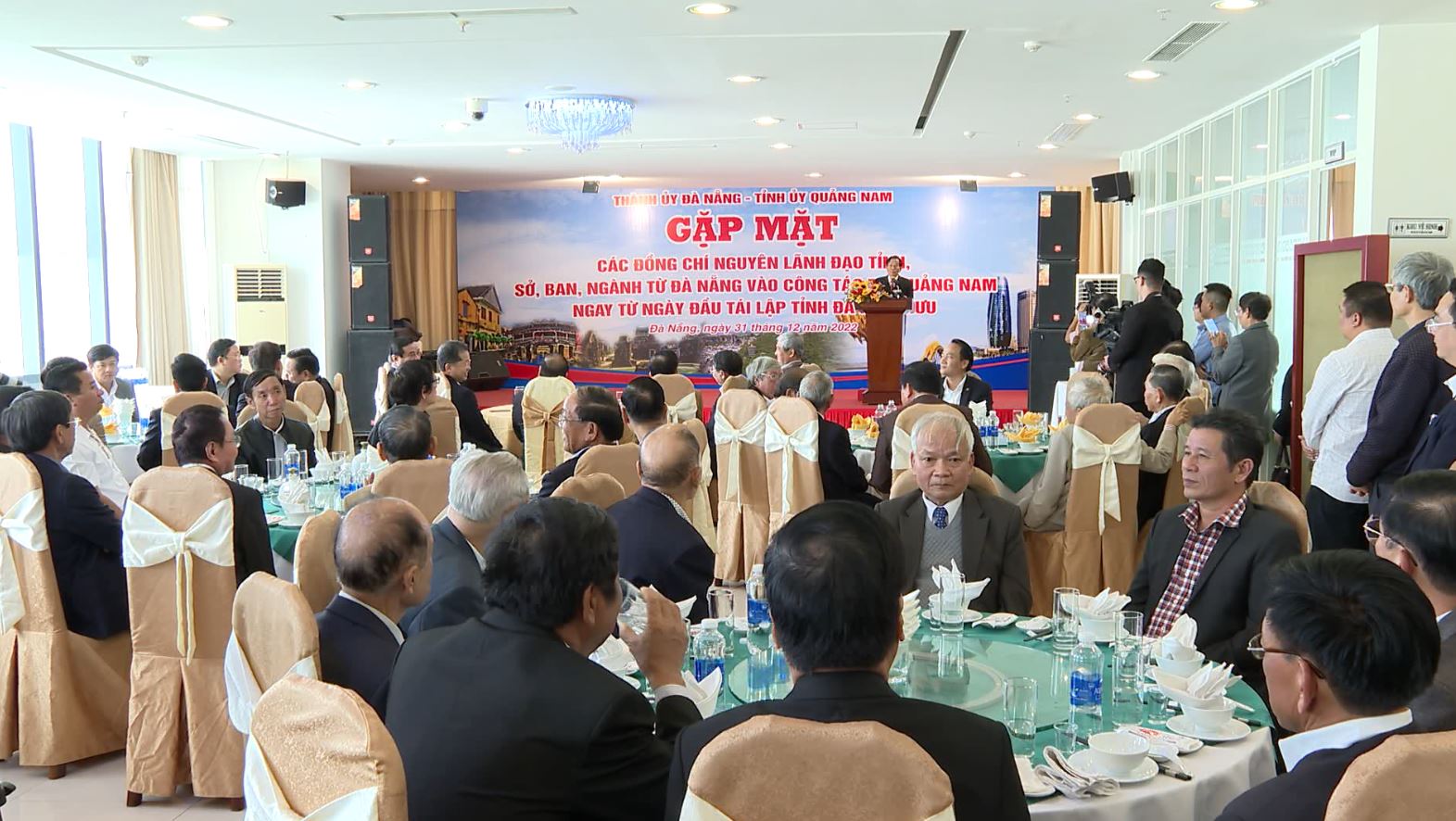 ky niem 25 nam thanh lap quang nam va da nang truc thuoc trung uong 3