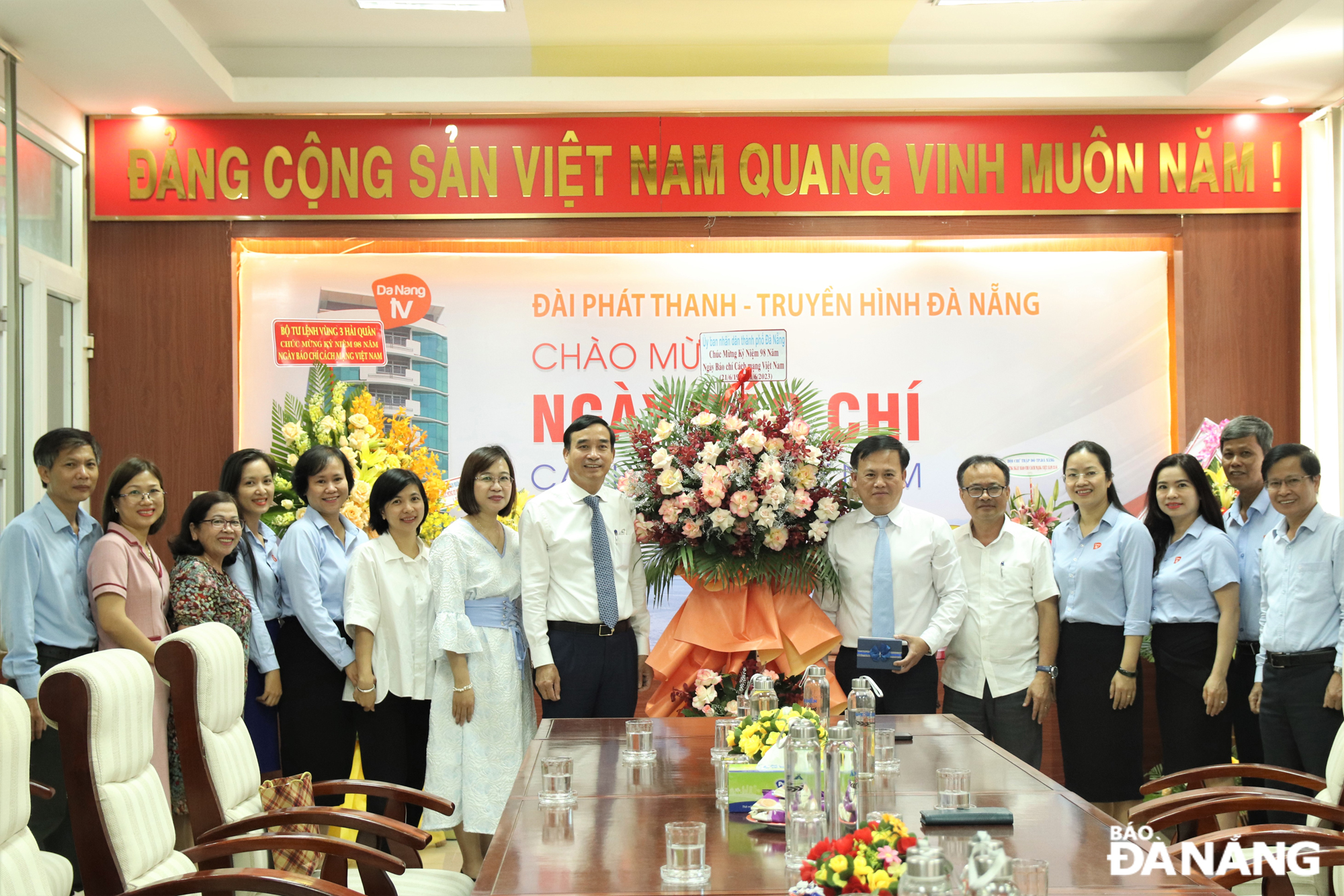 ky niem 98 nam ngay nha bao vn 4