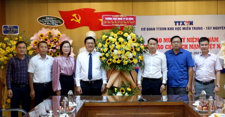 ky niem 98 nam ngay nha bao vn 6