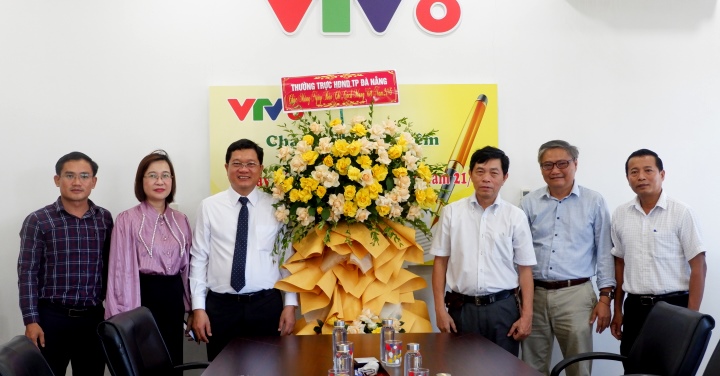 ky niem 98 nam ngay nha bao vn 8