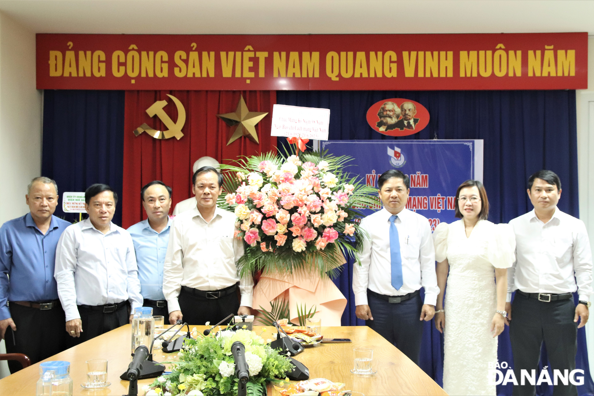 ky niem 98 nam ngay nha bao vn