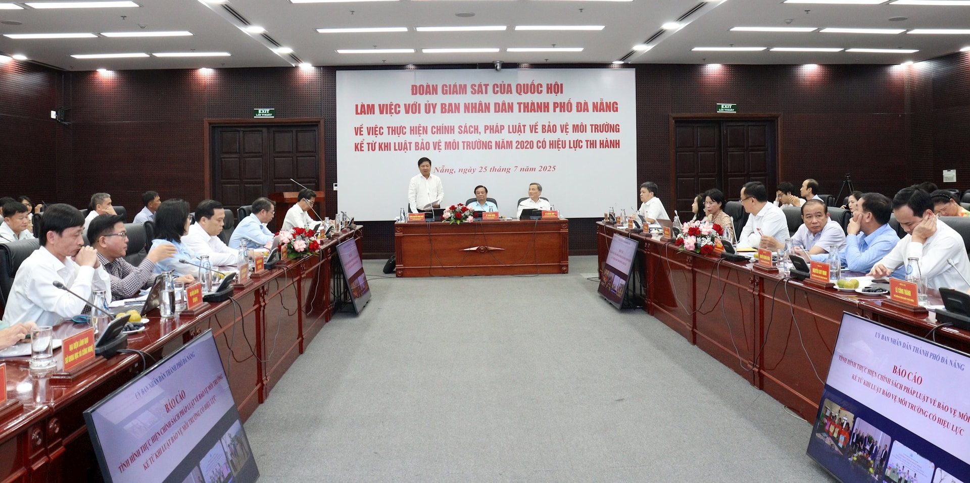 lam viec ve luat bao ve moi truong 2020 3