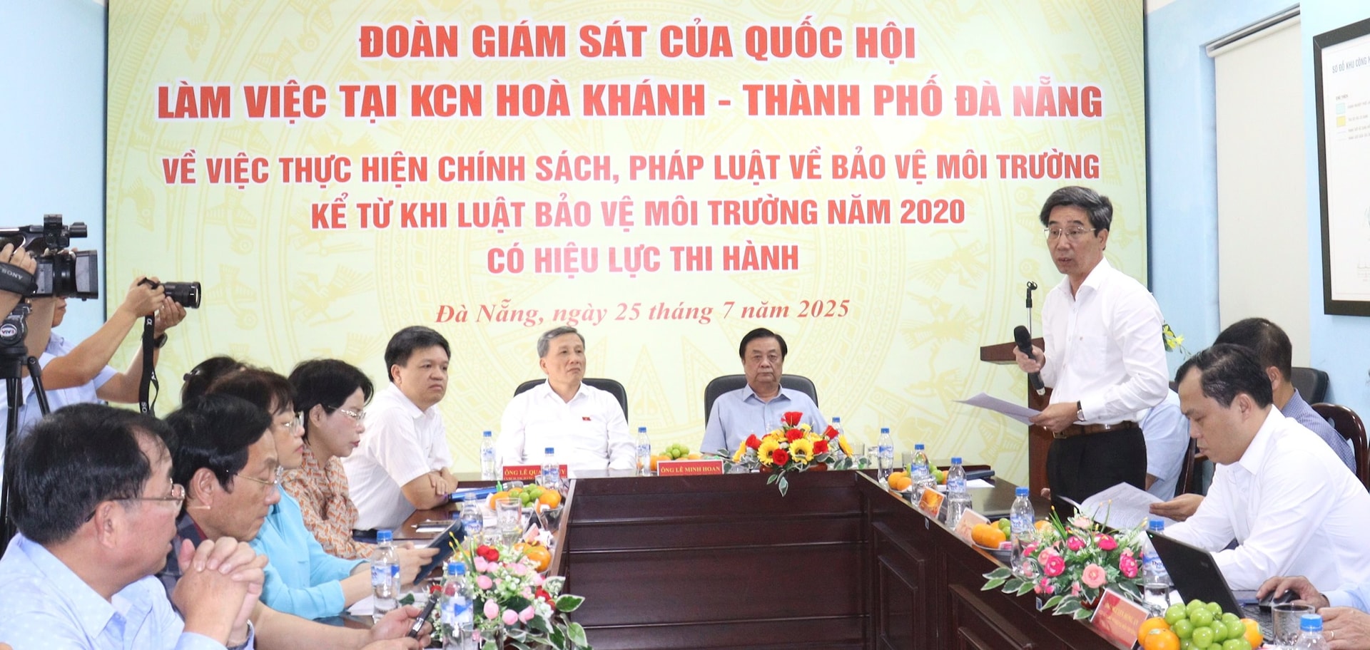 lam viec ve luat bao ve moi truong 2020 6