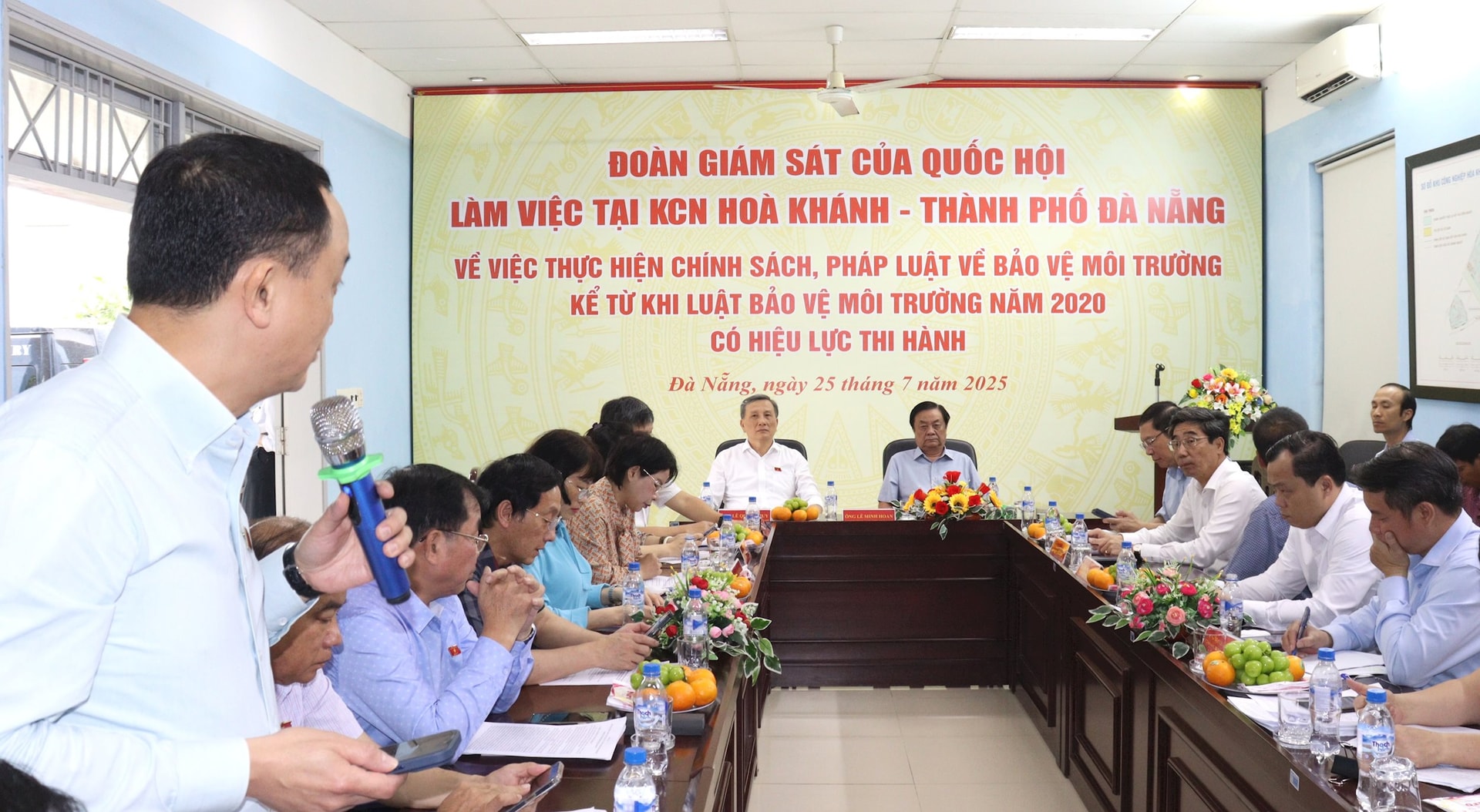 lam viec ve luat bao ve moi truong 2020 7