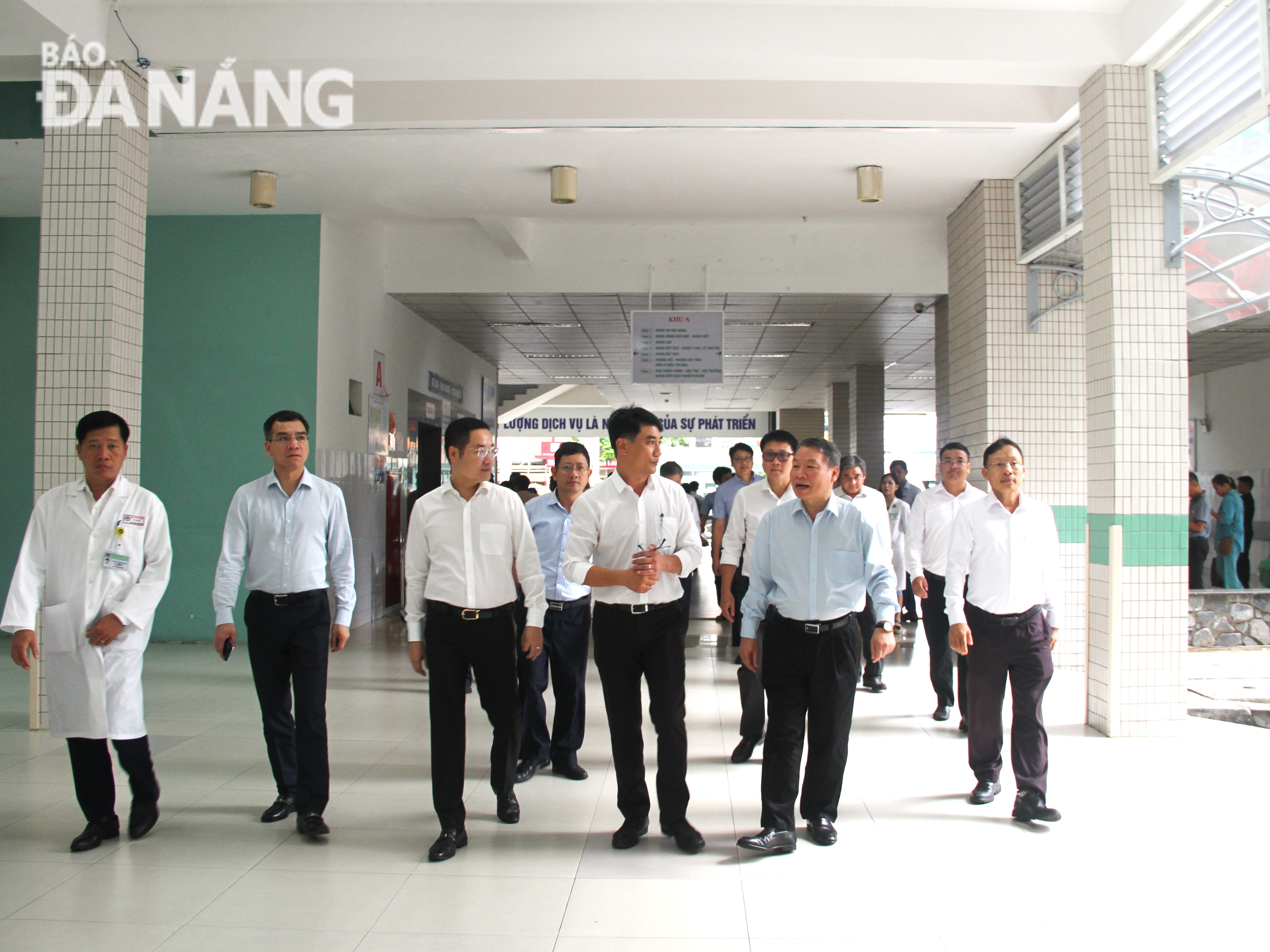 lam viec voi ban bao ve 2c cham soc suc khoe trung uong nam 2024 4