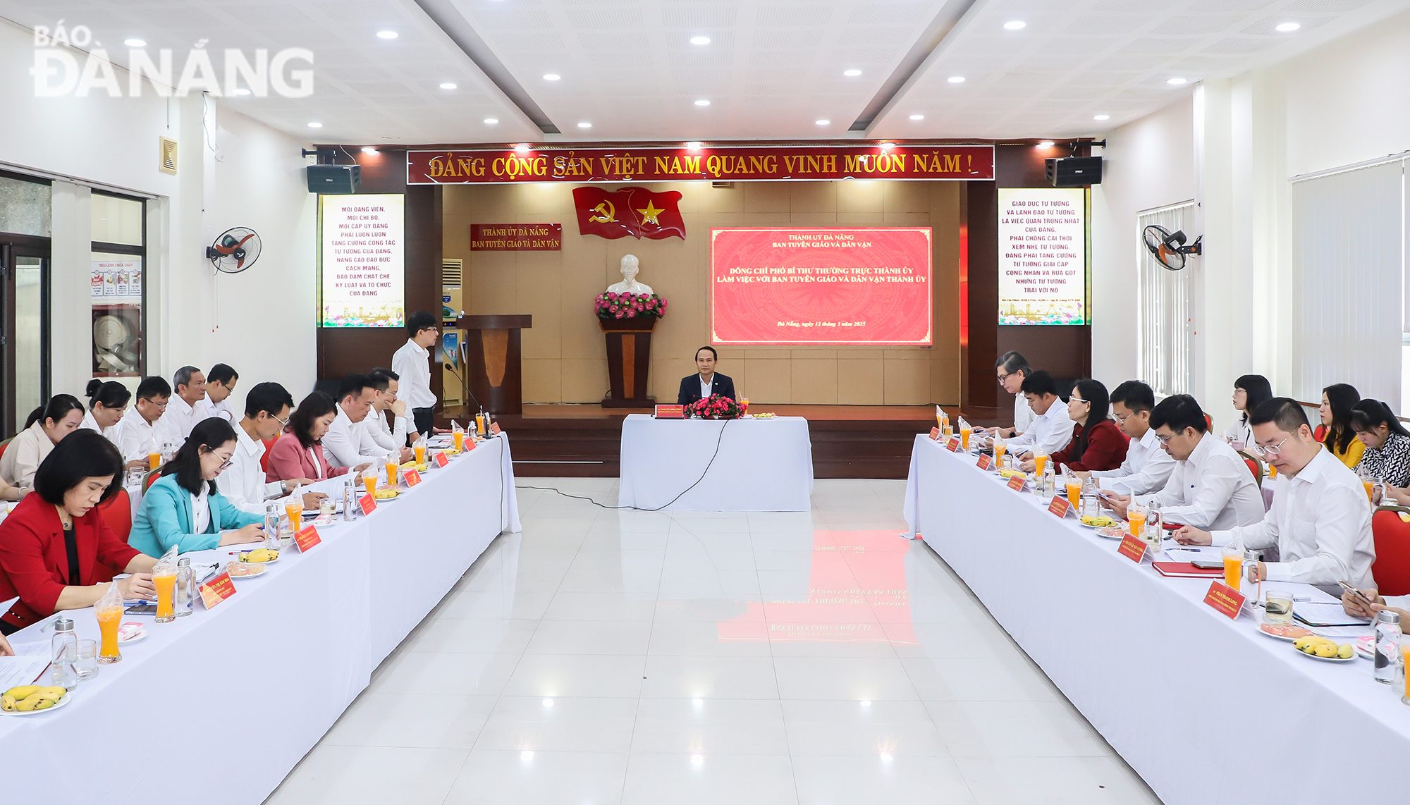 lam viec voi ban tuyen giao va dan van 2025 1