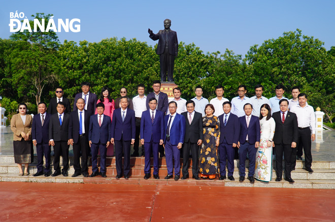 lam viec voi cac tinh nam trung lao 9
