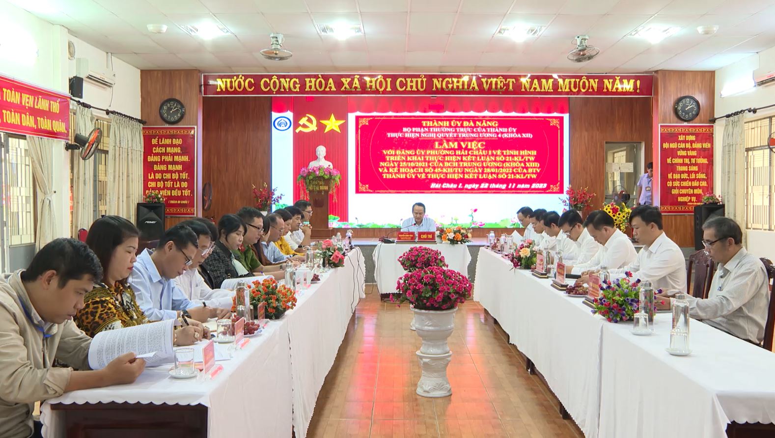 lam viec voi dang uy phuong hc1