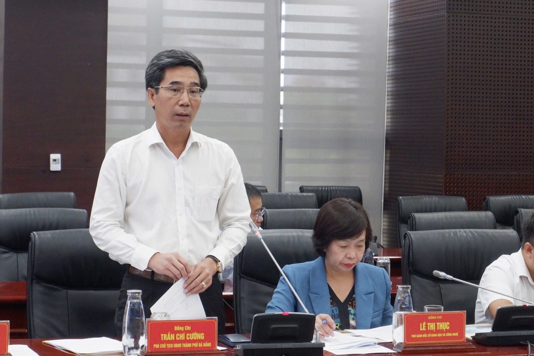 lam viec voi doan cong tac uy ban van hoa giao duc cua quoc hoi 3