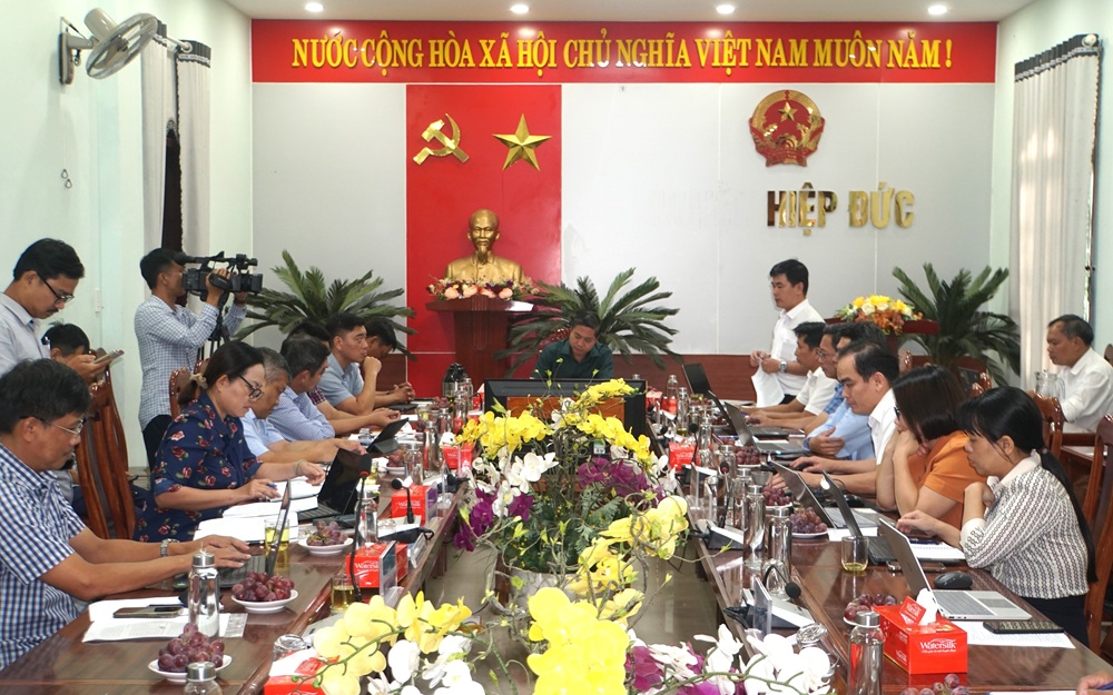 lam viec voi hiep duc 8 2025