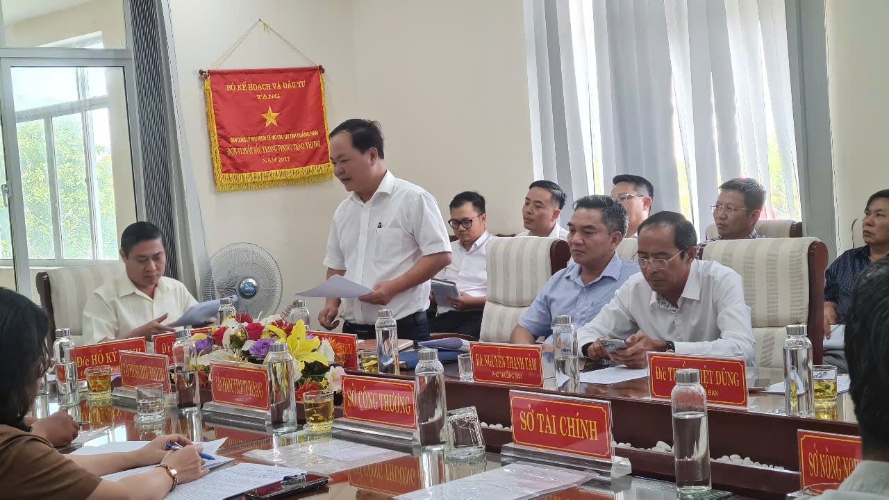 lam viec voi khu kinh te chu lai