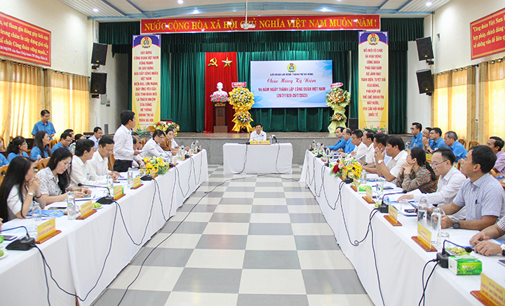 lam viec voi lien doan lao dong thanh pho 1