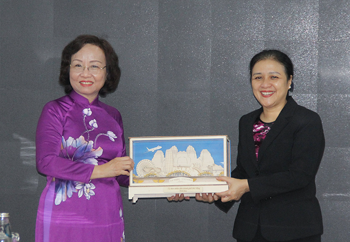 lam viec voi lien hiep cac to chuc huu nghi viet nam 1