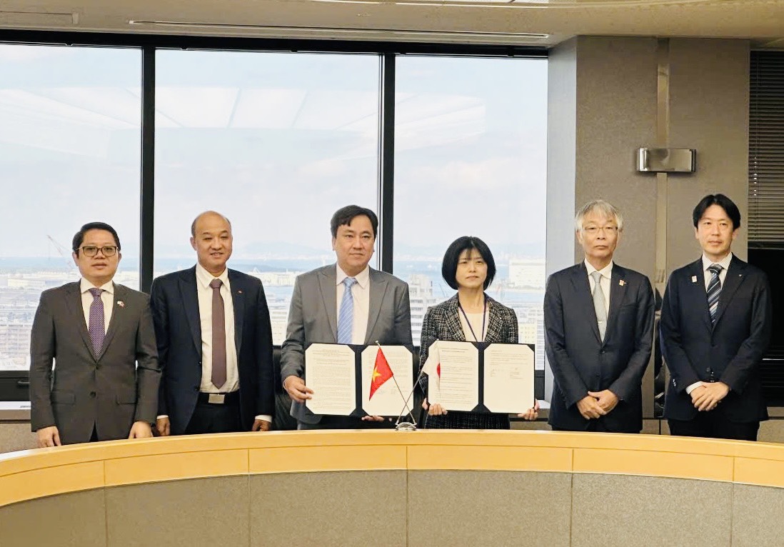 lam viec voi osaka va sakai 2