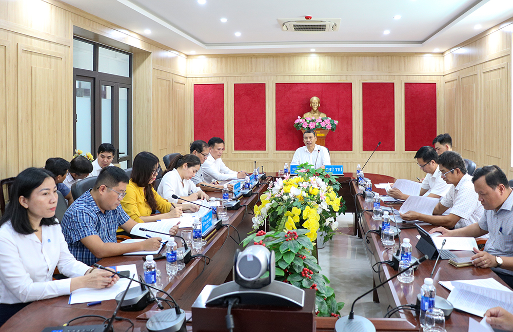 lam viec voi phuong cam le thang 07 2025