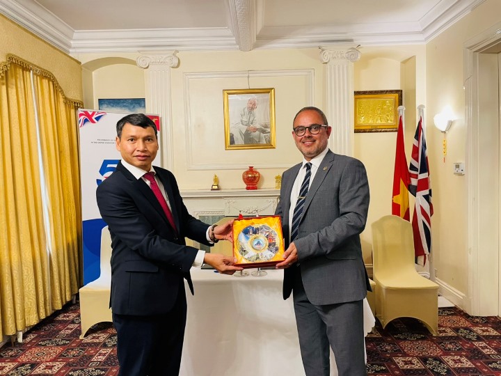 lam viec voi thanh pho birmingham