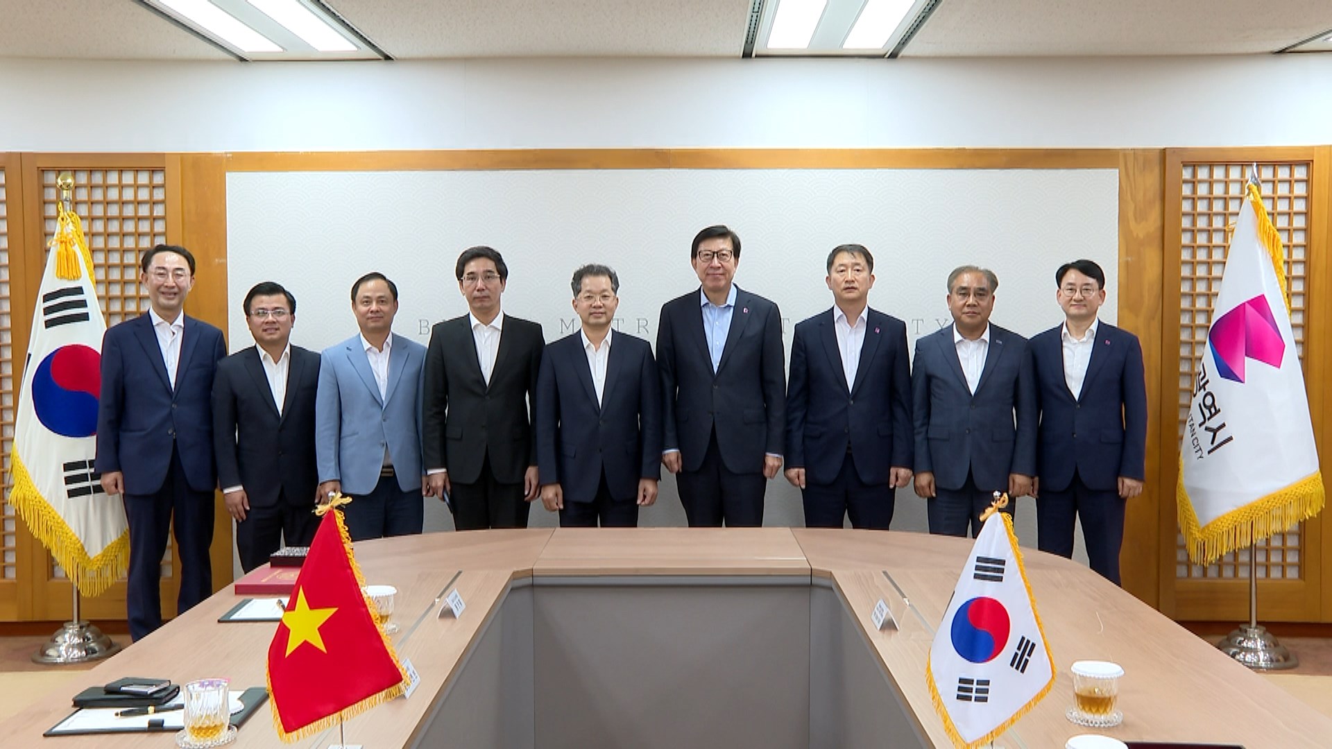 lam viec voi thanh pho busan 1