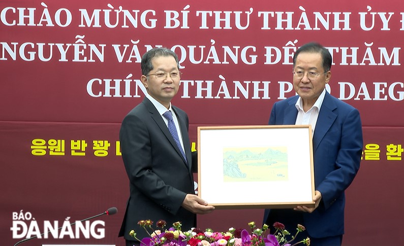 lam viec voi thi truong daegu 1