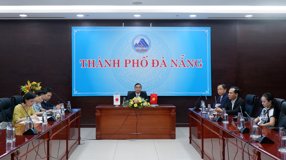 lam viec voi thi truong thanh pho sakai