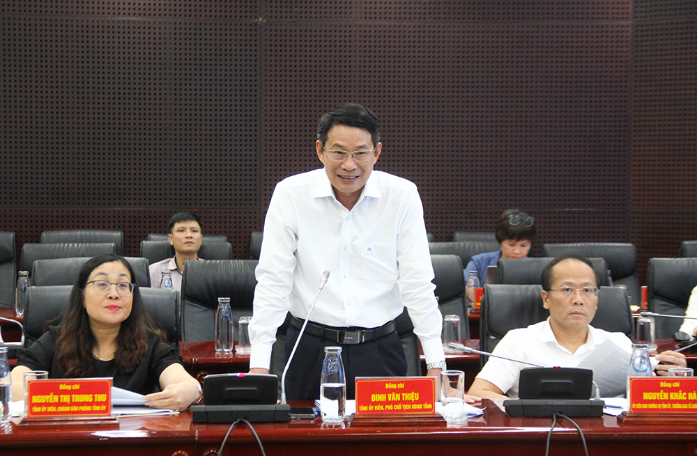 lam viec voi tinh khanh hoa 1