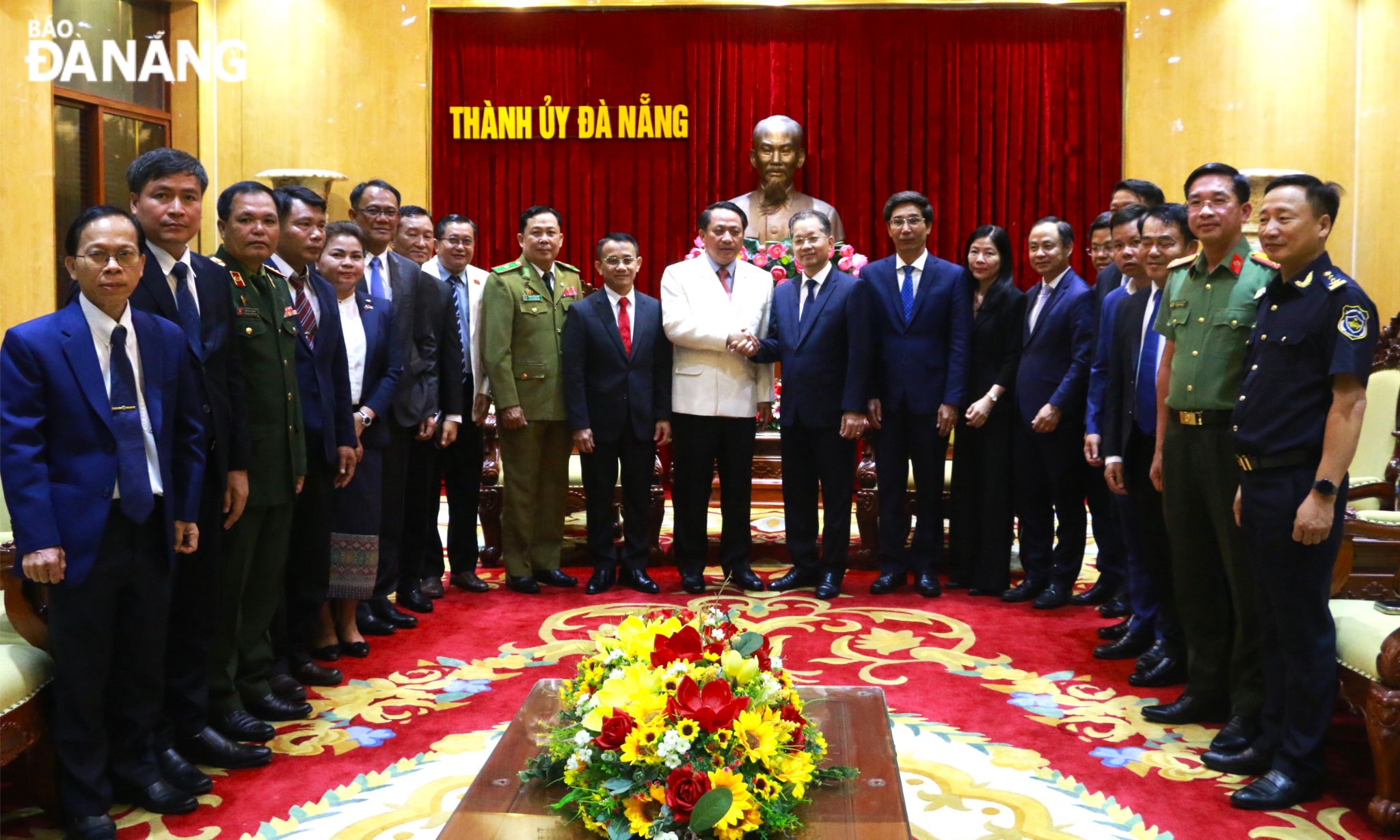 lam viec voi tinh savannakhet 050924 2