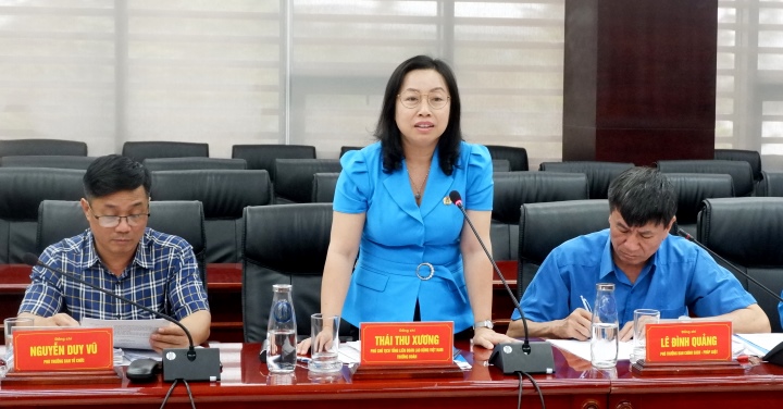 lam viec voi tong lien doan lao dong vn 1310 1