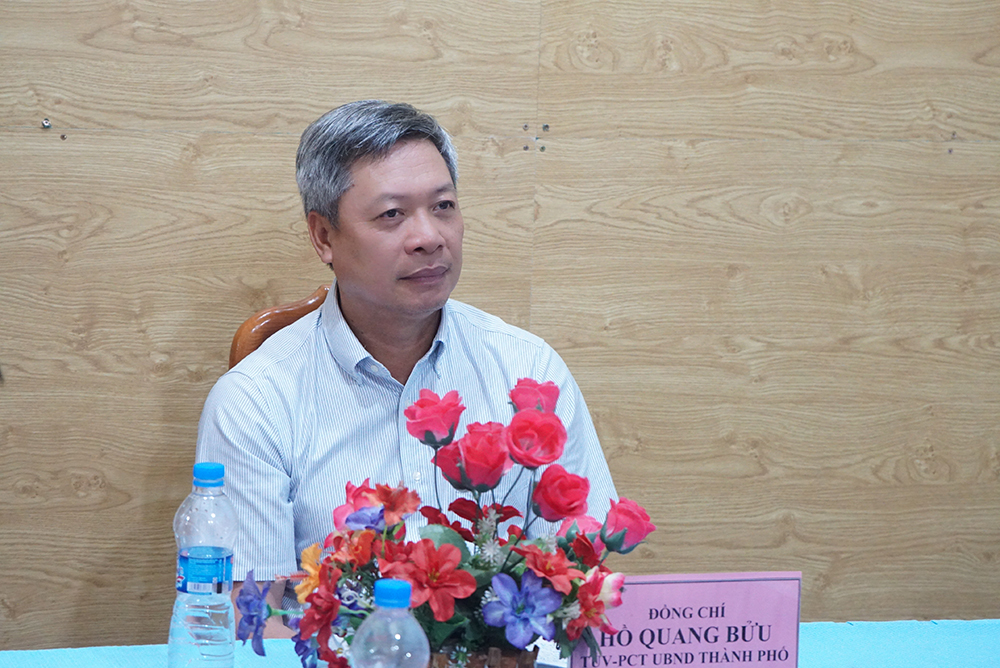 lam viec voi tra van 7 2025