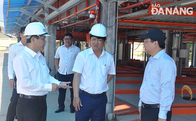 lam viec voi trung tam dieu hanh den tin hieu va van tai cong cong 1