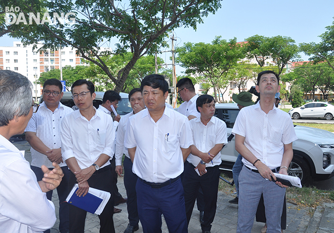 lam viec voi trung tam dieu hanh den tin hieu va van tai cong cong 2