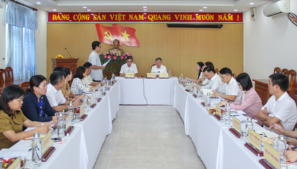 lam viec voi ub mttq quan son tra 231024 1