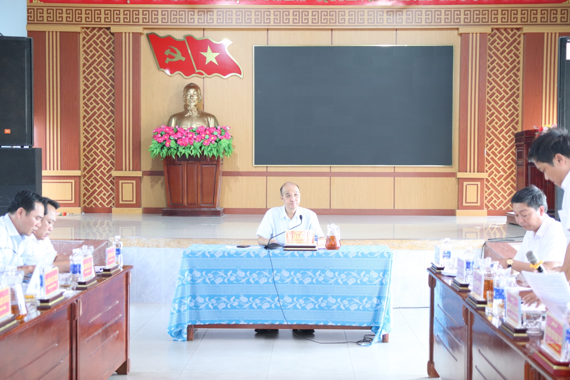 lam viec voi xa thu bon 7 2025 1