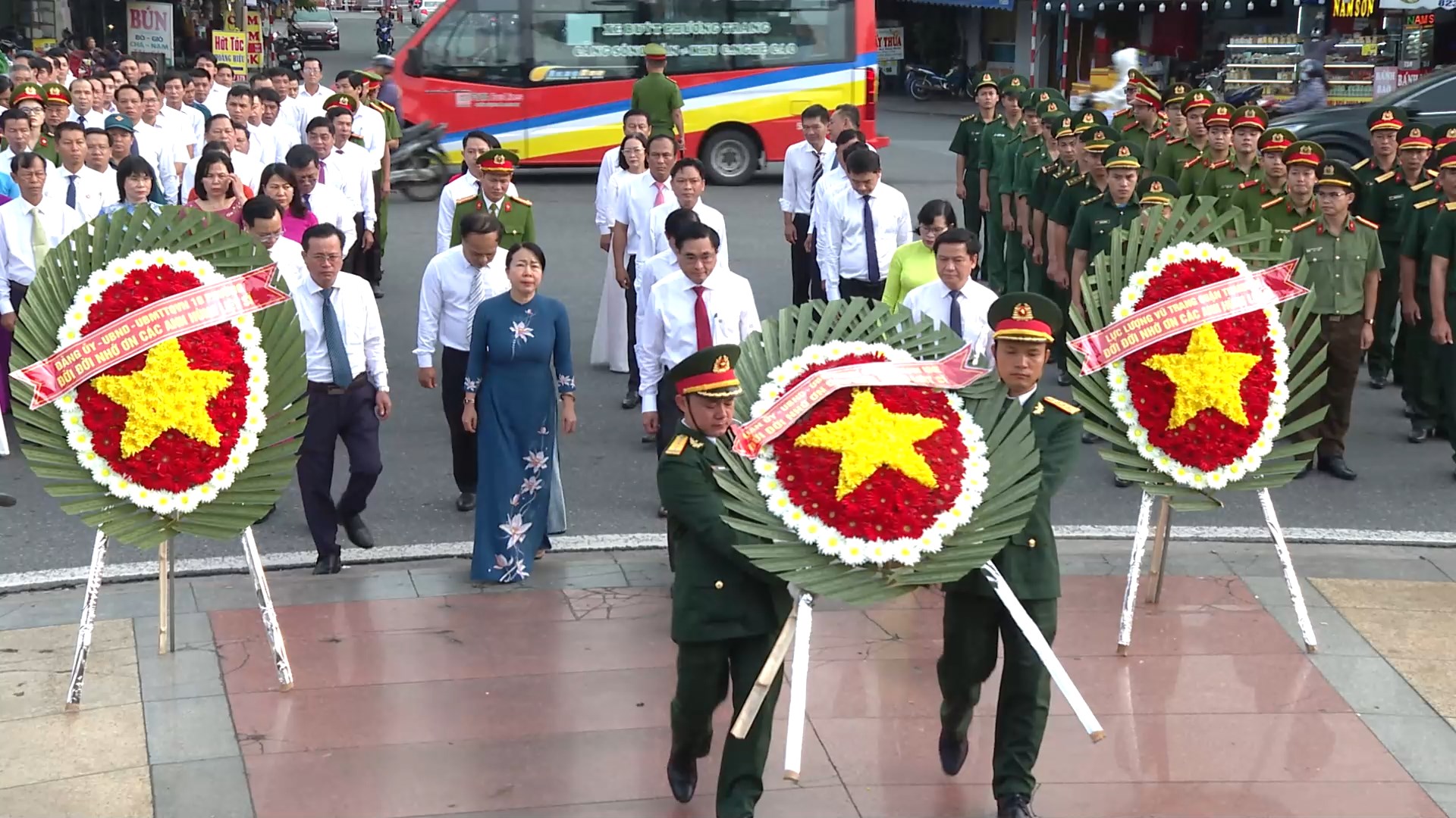 lanh dao thanh khe dang huong anh hung liet si