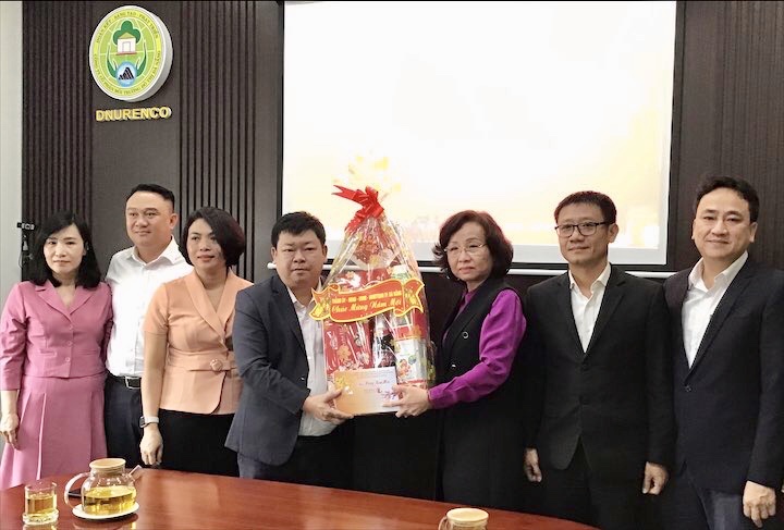 lanh dao thanh pho chuc tet cac don vi 3
