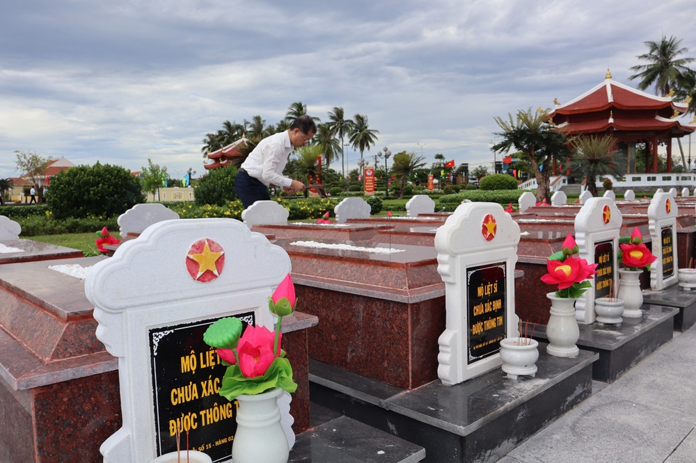 lanh dao thanh pho tham gia dinh tbls 17