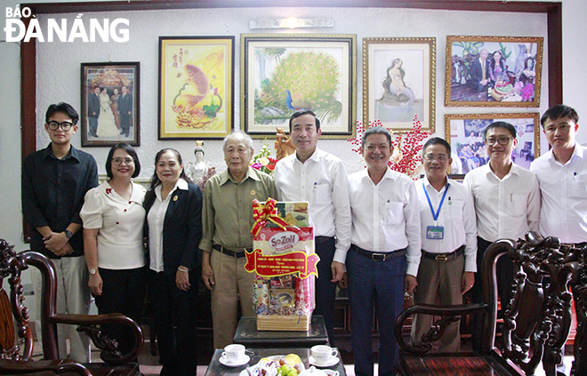 lanh dao thanh pho tham gia dinh tbls 9