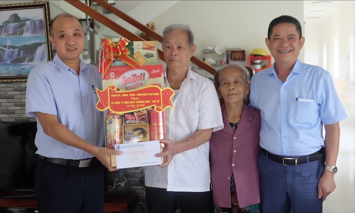 lanh dao thanh pho tham gia dinh tbls nam 2024