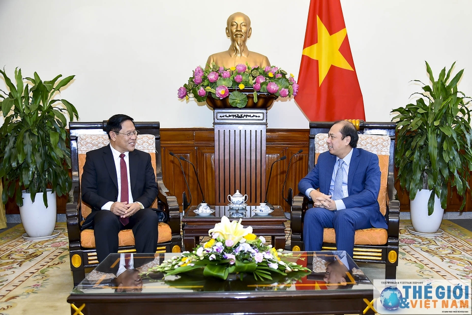 lanh su lao 2